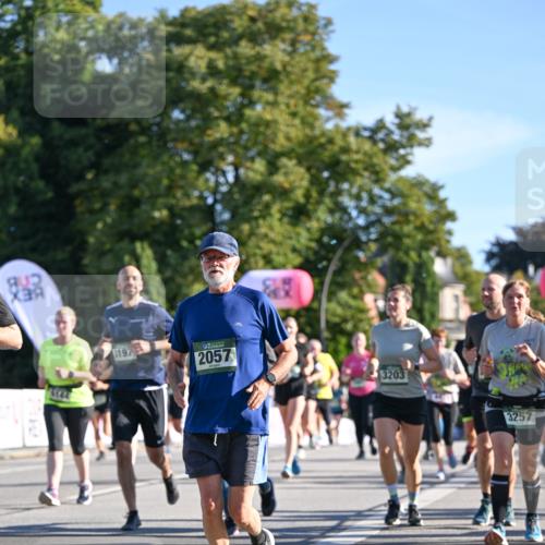 07.09.2025 - BARMER Alsterlauf Dr. Thomas Lammeyer http://msf.ph/oto/8713462 07.09.2025 09:45:02 Laufen 842, 197, 2057, 3203, 3257 meine-sportfotos.de