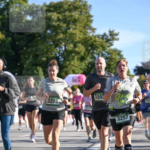 07.09.2025 - BARMER Alsterlauf Dr. Thomas Lammeyer http://msf.ph/oto/8713474 07.09.2025 09:45:04 Laufen 3203, 2171, 3207, 3257, 10 meine-sportfotos.de