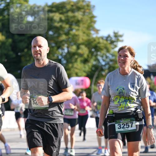 07.09.2025 - BARMER Alsterlauf Dr. Thomas Lammeyer http://msf.ph/oto/8713482 07.09.2025 09:45:05 Laufen 32, 7077, 36, 3257 meine-sportfotos.de