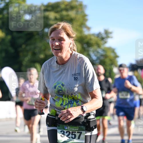 07.09.2025 - BARMER Alsterlauf Dr. Thomas Lammeyer http://msf.ph/oto/8713490 07.09.2025 09:45:06 Laufen 36, 36, 3257 meine-sportfotos.de