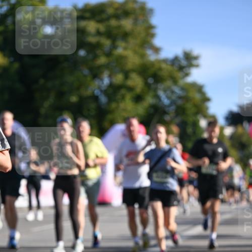 07.09.2025 - BARMER Alsterlauf Dr. Thomas Lammeyer http://msf.ph/oto/8713747 07.09.2025 09:45:48 Laufen  meine-sportfotos.de