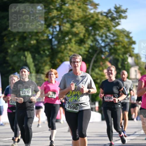 07.09.2025 - BARMER Alsterlauf Dr. Thomas Lammeyer http://msf.ph/oto/8714365 07.09.2025 09:47:37 Laufen 2232, 2690, 5795 meine-sportfotos.de