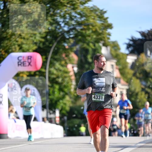 07.09.2025 - BARMER Alsterlauf Dr. Thomas Lammeyer http://msf.ph/oto/8715718 07.09.2025 09:51:46 Laufen 4331 meine-sportfotos.de