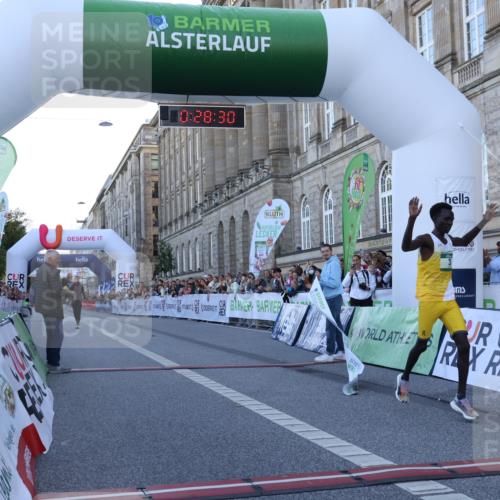 07.09.2025 - BARMER Alsterlauf Strokosch-Dieckow http://msf.ph/oto/8718772 07.09.2025 09:28:28 Ziel 3 meine-sportfotos.de