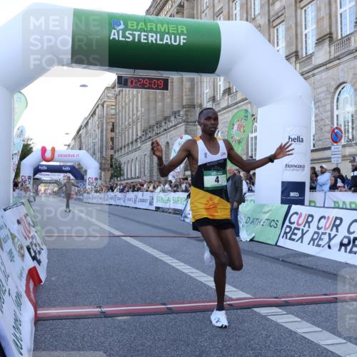07.09.2025 - BARMER Alsterlauf Strokosch-Dieckow http://msf.ph/oto/8718787 07.09.2025 09:29:08 Ziel 2, 4 meine-sportfotos.de