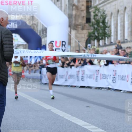 07.09.2025 - BARMER Alsterlauf Strokosch-Dieckow http://msf.ph/oto/8718925 07.09.2025 09:32:43 Ziel 21, 4118, 8354, 8374 meine-sportfotos.de