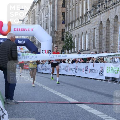 07.09.2025 - BARMER Alsterlauf Strokosch-Dieckow http://msf.ph/oto/8718926 07.09.2025 09:32:44 Ziel 21, 4118, 8354, 8374 meine-sportfotos.de