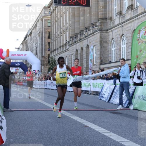 07.09.2025 - BARMER Alsterlauf Strokosch-Dieckow http://msf.ph/oto/8718931 07.09.2025 09:32:46 Ziel 21, 4118, 8354 meine-sportfotos.de