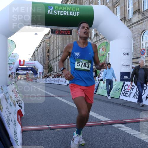 07.09.2025 - BARMER Alsterlauf Strokosch-Dieckow http://msf.ph/oto/8718987 07.09.2025 09:33:59 Ziel 22, 5783, 8199 meine-sportfotos.de