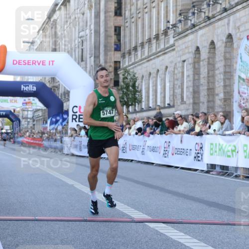 07.09.2025 - BARMER Alsterlauf Strokosch-Dieckow http://msf.ph/oto/8719007 07.09.2025 09:34:23 Ziel 5747 meine-sportfotos.de