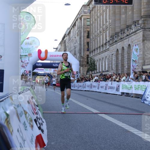 07.09.2025 - BARMER Alsterlauf Strokosch-Dieckow http://msf.ph/oto/8719029 07.09.2025 09:34:40 Ziel 14, 23, 4586, 5396, 5826 meine-sportfotos.de