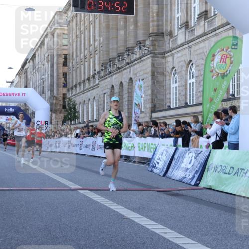 07.09.2025 - BARMER Alsterlauf Strokosch-Dieckow http://msf.ph/oto/8719053 07.09.2025 09:34:51 Ziel 3926, 4138, 4286, 5604, 5641, 5826, 8037 meine-sportfotos.de