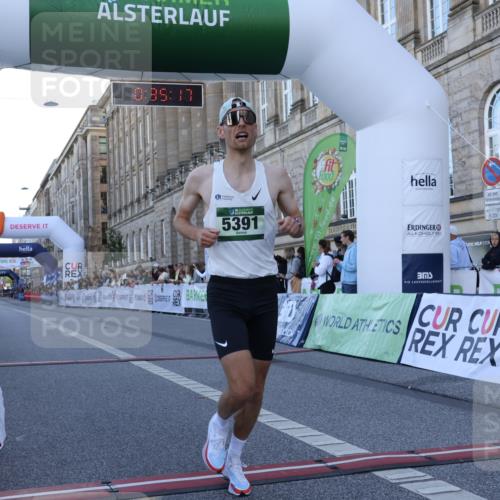 07.09.2025 - BARMER Alsterlauf Strokosch-Dieckow http://msf.ph/oto/8719104 07.09.2025 09:35:15 Ziel 2307, 3378, 5391 meine-sportfotos.de