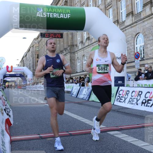07.09.2025 - BARMER Alsterlauf Strokosch-Dieckow http://msf.ph/oto/8719116 07.09.2025 09:35:24 Ziel 4470, 5892, 8081 meine-sportfotos.de