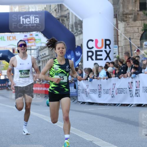 07.09.2025 - BARMER Alsterlauf Strokosch-Dieckow http://msf.ph/oto/8719140 07.09.2025 09:35:40 Ziel 25, 3514, 5390 meine-sportfotos.de