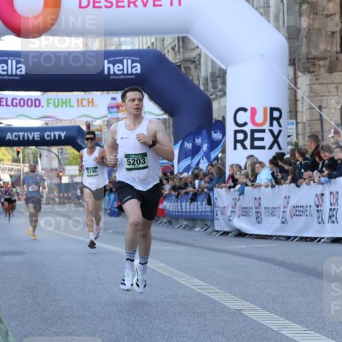 07.09.2025 - BARMER Alsterlauf Strokosch-Dieckow http://msf.ph/oto/8719152 07.09.2025 09:35:51 Ziel 5148, 5203 meine-sportfotos.de