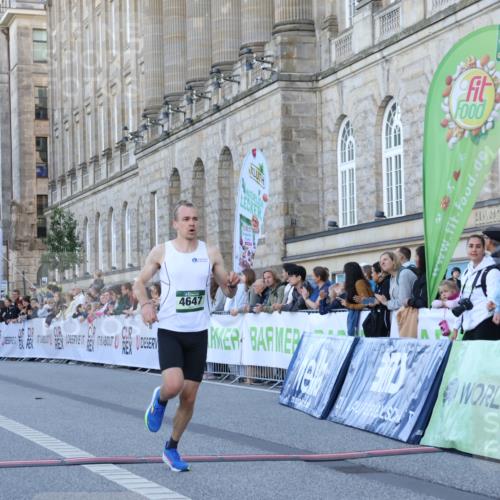 07.09.2025 - BARMER Alsterlauf Strokosch-Dieckow http://msf.ph/oto/8719231 07.09.2025 09:36:27 Ziel 27, 2012, 3417, 4647, 4685 meine-sportfotos.de