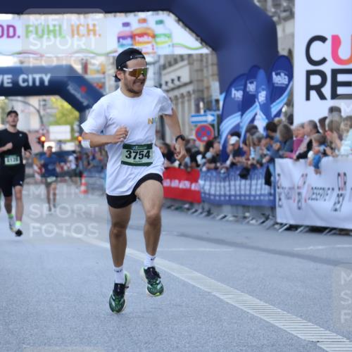 07.09.2025 - BARMER Alsterlauf Strokosch-Dieckow http://msf.ph/oto/8719373 07.09.2025 09:38:08 Ziel 3118, 3754 meine-sportfotos.de