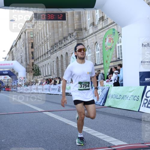 07.09.2025 - BARMER Alsterlauf Strokosch-Dieckow http://msf.ph/oto/8719379 07.09.2025 09:38:11 Ziel 3754, 8128 meine-sportfotos.de