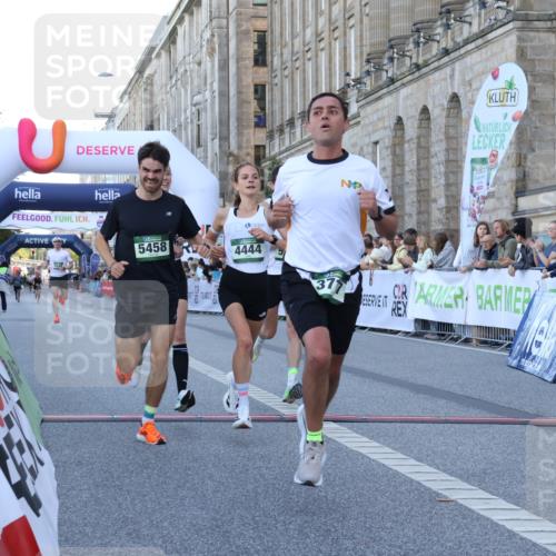 07.09.2025 - BARMER Alsterlauf Strokosch-Dieckow http://msf.ph/oto/8719471 07.09.2025 09:38:50 Ziel 2613, 3717, 4444, 4763, 5189, 5274, 5393, 5394, 5458, 5546 meine-sportfotos.de