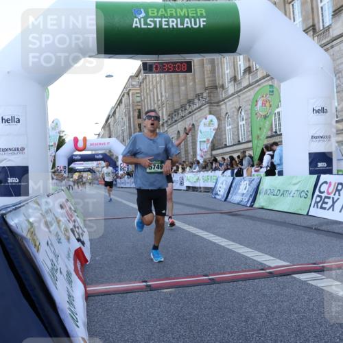 07.09.2025 - BARMER Alsterlauf Strokosch-Dieckow http://msf.ph/oto/8719499 07.09.2025 09:39:06 Ziel 2238, 4040, 5749, 8218 meine-sportfotos.de