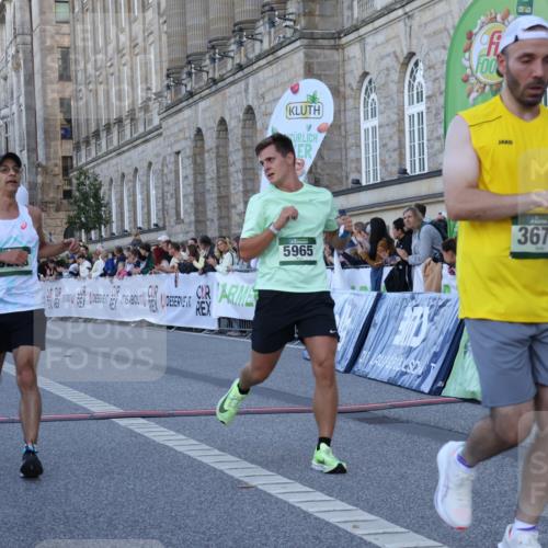 07.09.2025 - BARMER Alsterlauf Strokosch-Dieckow http://msf.ph/oto/8719555 07.09.2025 09:39:28 Ziel 2083, 3124, 3380, 3670, 4526, 4627, 4676, 4695, 5790, 5964, 5965, 5995, 6172, 6308, 8343 meine-sportfotos.de