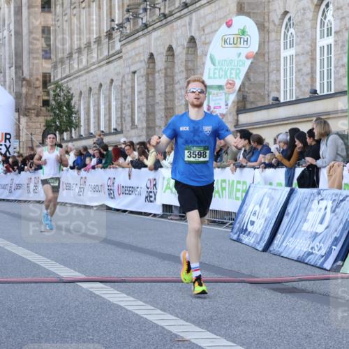 07.09.2025 - BARMER Alsterlauf Strokosch-Dieckow http://msf.ph/oto/8719590 07.09.2025 09:39:41 Ziel 3598, 3633, 3999, 4521, 4798, 5080, 5209, 5687, 6209 meine-sportfotos.de