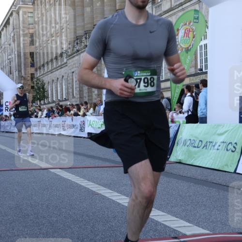 07.09.2025 - BARMER Alsterlauf Strokosch-Dieckow http://msf.ph/oto/8719598 07.09.2025 09:39:43 Ziel 3598, 3633, 3999, 4122, 4419, 4521, 4798, 5080, 5209, 5687, 5993 meine-sportfotos.de