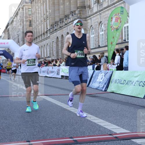 07.09.2025 - BARMER Alsterlauf Strokosch-Dieckow http://msf.ph/oto/8719602 07.09.2025 09:39:45 Ziel 3598, 3733, 3999, 4122, 4419, 4521, 4798, 5080, 5209, 5687, 5993 meine-sportfotos.de