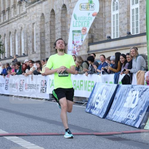 07.09.2025 - BARMER Alsterlauf Strokosch-Dieckow http://msf.ph/oto/8719633 07.09.2025 09:40:00 Ziel 2401, 2566, 2964, 3180, 3701, 3753, 5436, 5440 meine-sportfotos.de