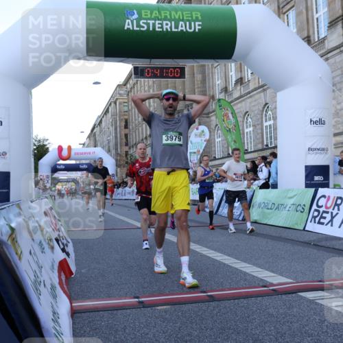 07.09.2025 - BARMER Alsterlauf Strokosch-Dieckow http://msf.ph/oto/8719769 07.09.2025 09:40:58 Ziel 2017, 3296, 3673, 3979, 4005, 5143, 5243, 5525, 5635 meine-sportfotos.de