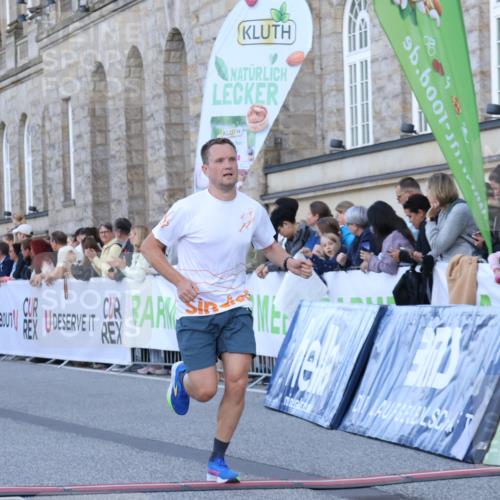 07.09.2025 - BARMER Alsterlauf Strokosch-Dieckow http://msf.ph/oto/8719780 07.09.2025 09:41:06 Ziel 2583, 2677, 3296, 4305, 4307, 4498, 5210, 5392, 5528, 5635, 6104, 6307, 8424, 8435, 8455 meine-sportfotos.de