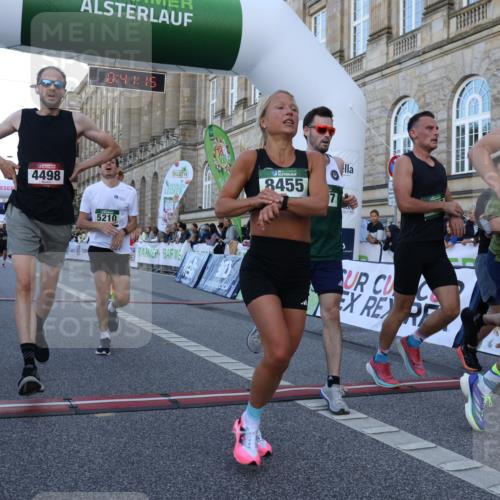 07.09.2025 - BARMER Alsterlauf Strokosch-Dieckow http://msf.ph/oto/8719807 07.09.2025 09:41:13 Ziel 2583, 2677, 4305, 4307, 4498, 5210, 5392, 5528, 6307, 8232, 8435, 8455 meine-sportfotos.de
