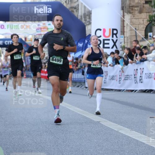 07.09.2025 - BARMER Alsterlauf Strokosch-Dieckow http://msf.ph/oto/8719836 07.09.2025 09:41:38 Ziel 2098, 3517, 5878, 8499 meine-sportfotos.de