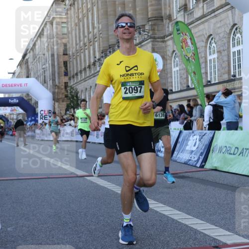 07.09.2025 - BARMER Alsterlauf Strokosch-Dieckow http://msf.ph/oto/8719883 07.09.2025 09:42:00 Ziel 2097, 2694, 3163, 3597, 3906, 4383, 4665, 4745, 5149, 5476, 6139, 6306, 8375 meine-sportfotos.de