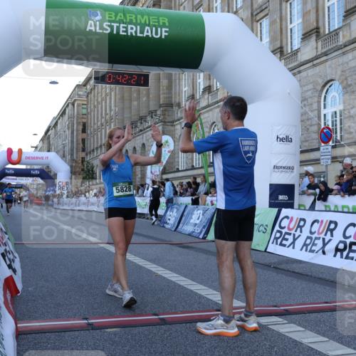 07.09.2025 - BARMER Alsterlauf Strokosch-Dieckow http://msf.ph/oto/8719915 07.09.2025 09:42:20 Ziel 3405, 5583, 5828, 6013, 6066, 8358 meine-sportfotos.de