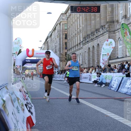 07.09.2025 - BARMER Alsterlauf Strokosch-Dieckow http://msf.ph/oto/8719945 07.09.2025 09:42:37 Ziel 3690, 3924, 5120, 5763 meine-sportfotos.de