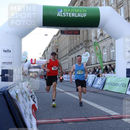 07.09.2025 - BARMER Alsterlauf Strokosch-Dieckow http://msf.ph/oto/8719947 07.09.2025 09:42:37 Ziel 3690, 3924, 5120, 5763 meine-sportfotos.de