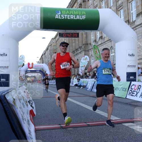 07.09.2025 - BARMER Alsterlauf Strokosch-Dieckow http://msf.ph/oto/8719948 07.09.2025 09:42:37 Ziel 3690, 3924, 5120, 5763 meine-sportfotos.de