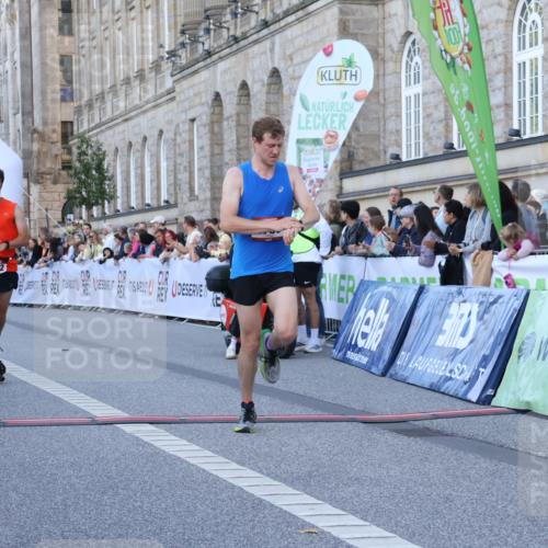 07.09.2025 - BARMER Alsterlauf Strokosch-Dieckow http://msf.ph/oto/8719959 07.09.2025 09:42:46 Ziel 2799, 2871, 3074, 4042, 4652 meine-sportfotos.de