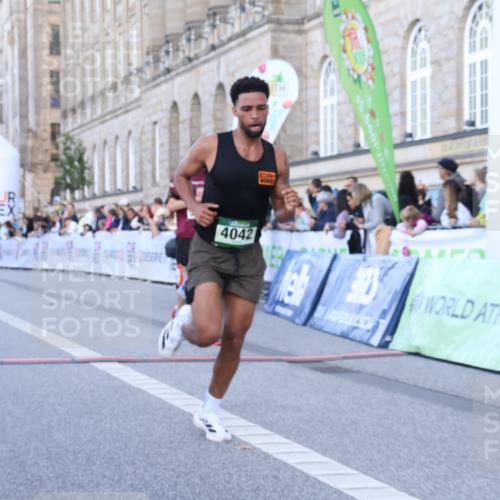 07.09.2025 - BARMER Alsterlauf Strokosch-Dieckow http://msf.ph/oto/8719969 07.09.2025 09:42:50 Ziel 2799, 2871, 3074, 3561, 4042, 4652, 6335 meine-sportfotos.de