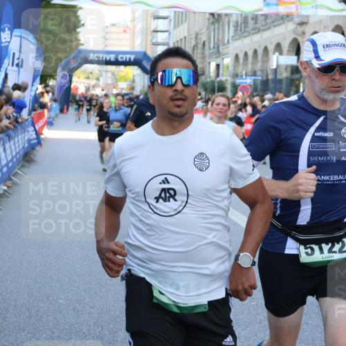 07.09.2025 - BARMER Alsterlauf Strokosch-Dieckow http://msf.ph/oto/8719997 07.09.2025 10:01:09 Ziel 1007, 2463, 2471, 2553, 2624, 2756, 2798, 2843, 2874, 2931, 3008, 3060, 3214, 3215, 3628, 3684, 4139, 4190, 4705, 4902, 4903, 4938, 4976, 5000, 5064, 5107, 5220, 5289, 5306, 5411, 5849, 6060, 6076, 6097, 6243, 6261, 8057, 8295, 8402 meine-sportfotos.de