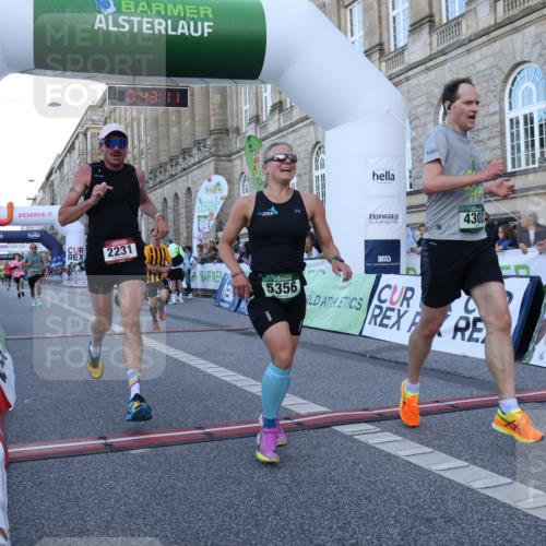 07.09.2025 - BARMER Alsterlauf Strokosch-Dieckow http://msf.ph/oto/8720007 07.09.2025 09:43:10 Ziel 2111, 2231, 3572, 4303, 4594, 5213, 5356, 5449, 5662, 8265, 8408 meine-sportfotos.de