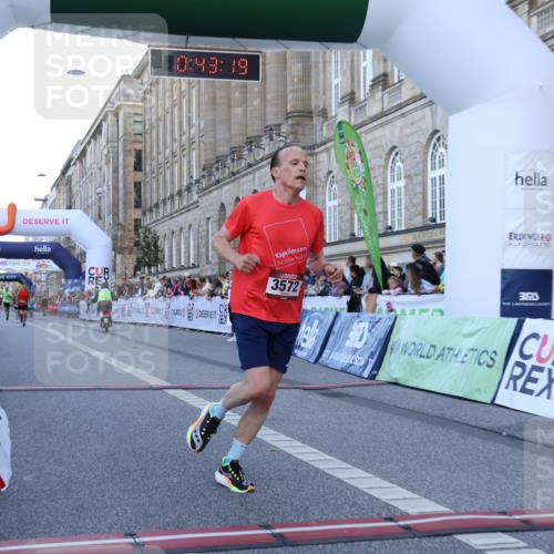 07.09.2025 - BARMER Alsterlauf Strokosch-Dieckow http://msf.ph/oto/8720023 07.09.2025 09:43:18 Ziel 3572, 5192, 5449, 5662 meine-sportfotos.de