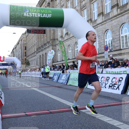 07.09.2025 - BARMER Alsterlauf Strokosch-Dieckow http://msf.ph/oto/8720025 07.09.2025 09:43:18 Ziel 3572, 5192, 5449, 5662 meine-sportfotos.de