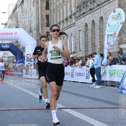 07.09.2025 - BARMER Alsterlauf Strokosch-Dieckow http://msf.ph/oto/8720054 07.09.2025 09:43:38 Ziel 2059, 3890, 4050, 5382, 8336 meine-sportfotos.de