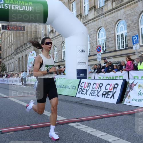 07.09.2025 - BARMER Alsterlauf Strokosch-Dieckow http://msf.ph/oto/8720058 07.09.2025 09:43:40 Ziel 2059, 3814, 3890, 4050, 5382, 8336 meine-sportfotos.de