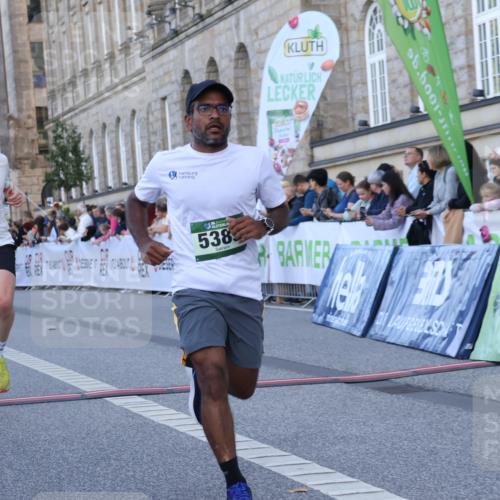 07.09.2025 - BARMER Alsterlauf Strokosch-Dieckow http://msf.ph/oto/8720071 07.09.2025 09:43:48 Ziel 2400, 3814, 5382, 5389, 5421, 5714, 8006 meine-sportfotos.de