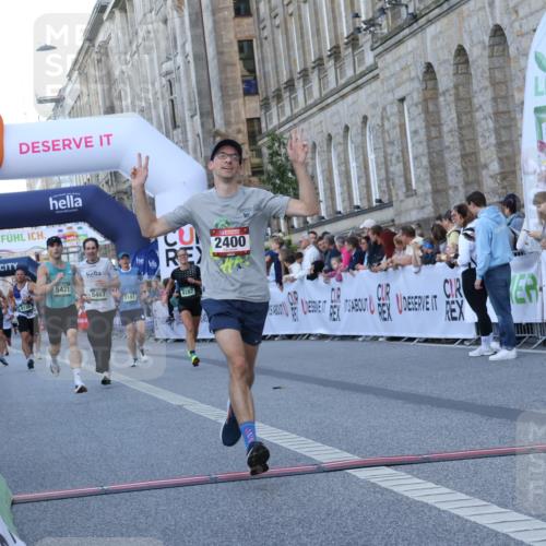 07.09.2025 - BARMER Alsterlauf Strokosch-Dieckow http://msf.ph/oto/8720081 07.09.2025 09:43:53 Ziel 2191, 2400, 4140, 5389, 5421, 5467, 5714, 8006, 8136, 8139 meine-sportfotos.de