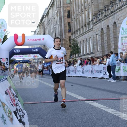 07.09.2025 - BARMER Alsterlauf Strokosch-Dieckow http://msf.ph/oto/8720118 07.09.2025 09:44:08 Ziel 5264, 6020, 6178, 6250, 6255, 8040 meine-sportfotos.de